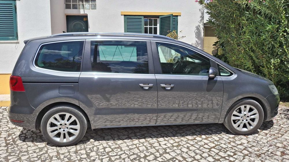 Seat Alhambra 2.0 TDi Style 7lug 140cv livro revisões completo 1 registo — photo 2