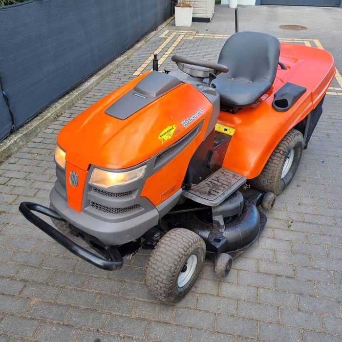 Kosiarka traktorek Husqvarna Cth220 twin