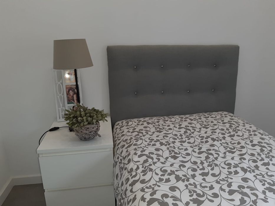 Cama de Solteiro com colchão novo Possivel Entrega