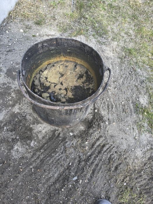 Oddam za darmo Smołę  na gorąco