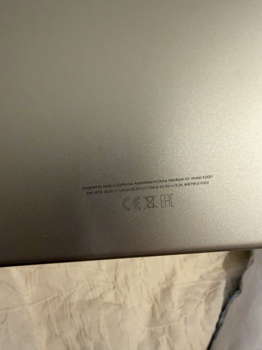 MacBook Air 13″ super moc 2TB SSD /24 GB RAM !!!