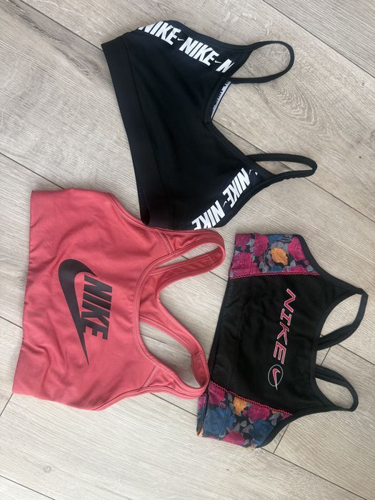 Top sportowy/ biustonosz Nike XS- 3 sztuki