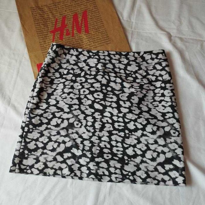 Міні спідниця H&M розмір С з принтом зебра