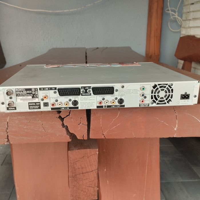 Odtwarzacz Sony DVD/CD/SACD DVP-NS700V