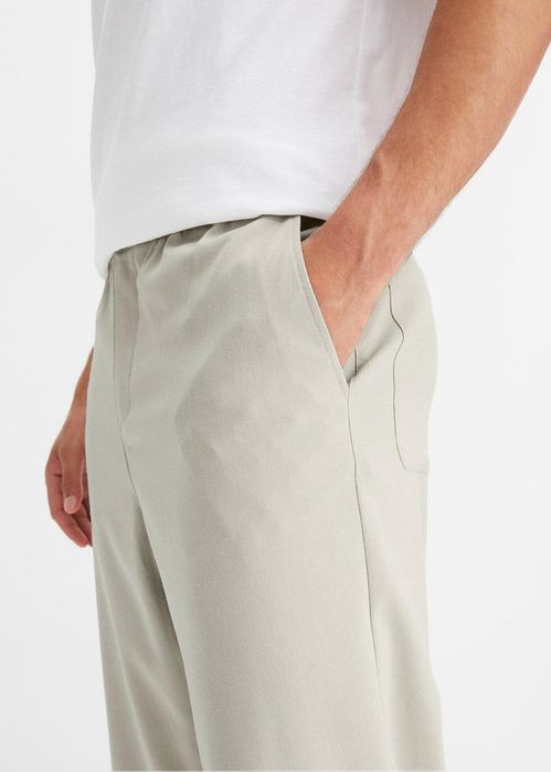 B.P.C męskie spodnie piaskowe proste r.52