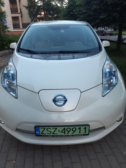 Nissan LEAF - 2012