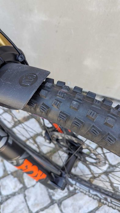 Bicicleta Propain 3 R CF como nova