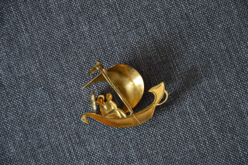 Pregadeira Espanhola Vintage Navio