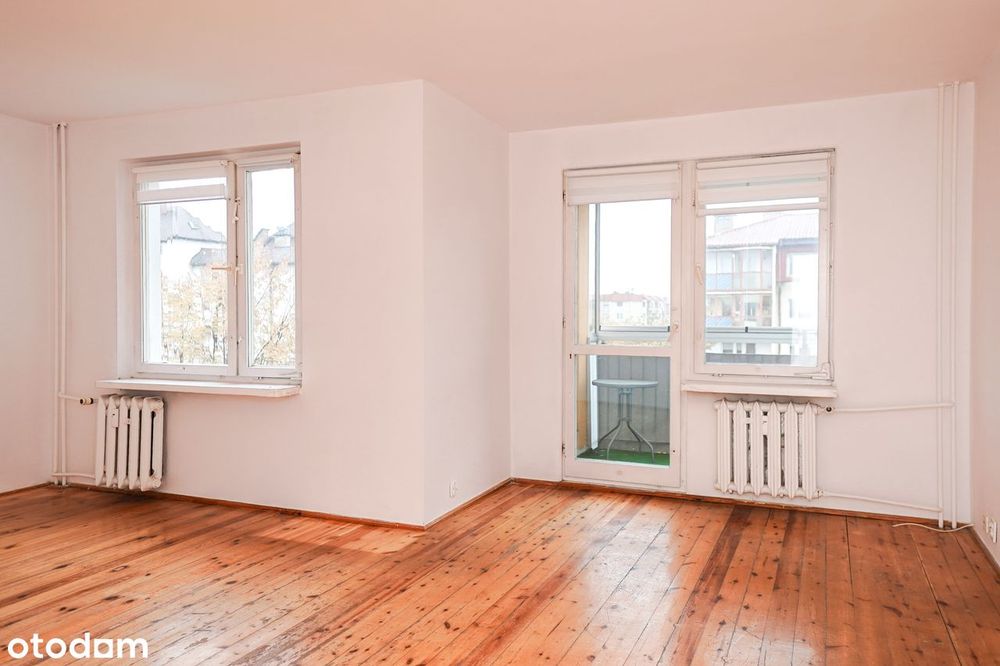 2 lub 3 pokoje z dużym balkonem, słoneczne