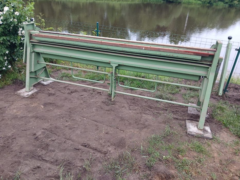 Giętarka ręczna do blachy 300cm.