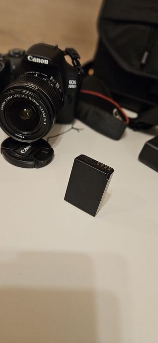 Canon EOS 2000 D