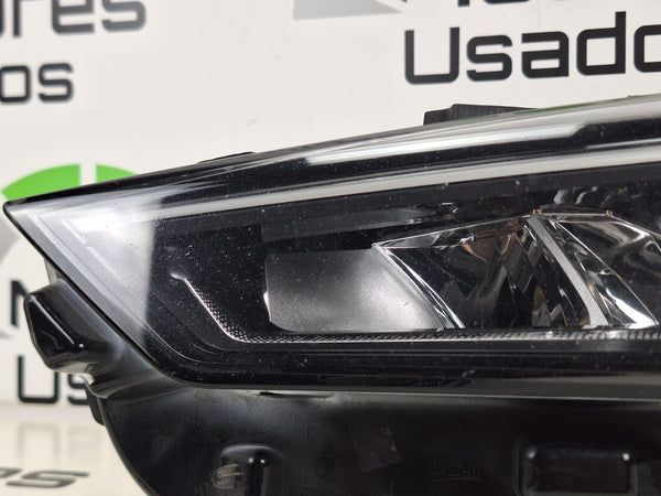 Farol Dianteiro Esquerdo Seat Leon IV