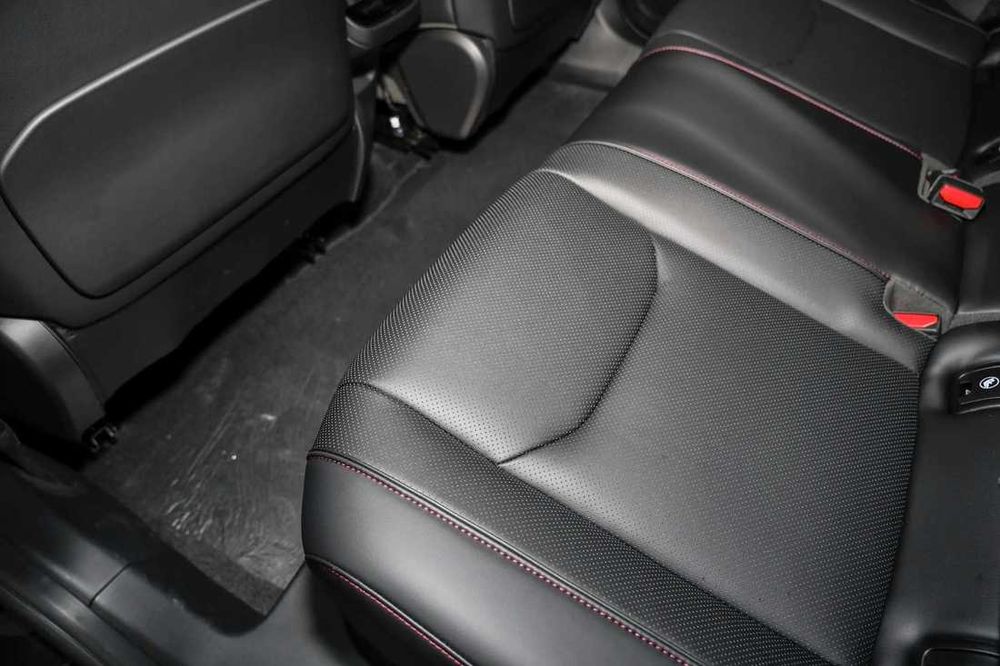 Електромобіль Mazda EZ-60 EV 600 Max Sport 2WD 2026, Crystal Soul Red, чорний салон