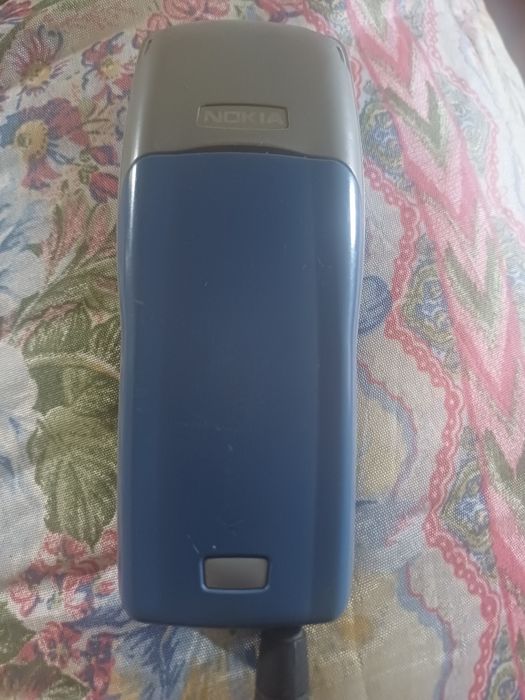Vendo telemóvel Nokia, antigo  a funcionar