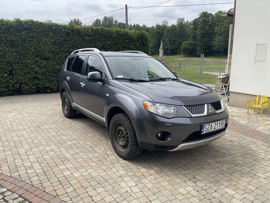 Mitsubishi Outlander 4x4 7osobowy. 2.2. Czytaj opis