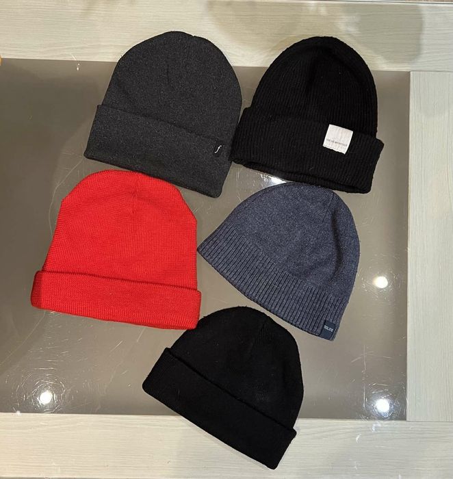 Лот мужские  шапки (5шт)