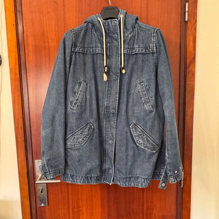 Casaco Denim com Capuz