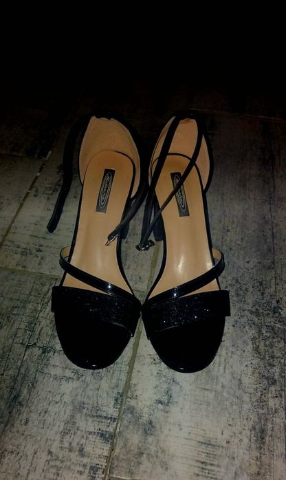 Buty obcas. Born2be
