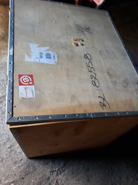 Столик у вітальню б/у, Матрас пружинн б/у, компактна телєжка кравчучка