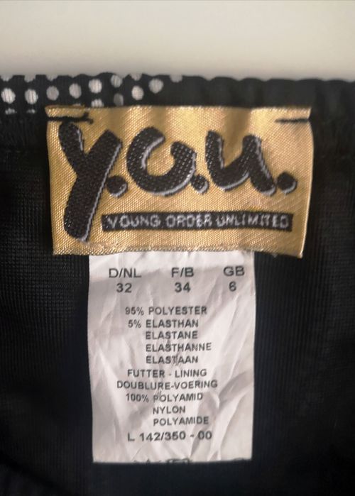 Czarna spódniczka w białe geometryczne wzory Y.O.U., rozmiar 34