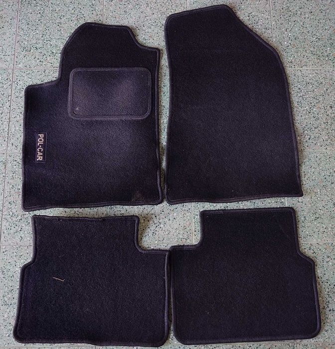 Oryginalne dywaniki welurowe wycieraczki Pol-Car Jeep Renegade