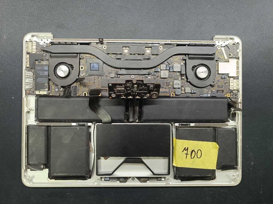 Комплектуючі для MacBook