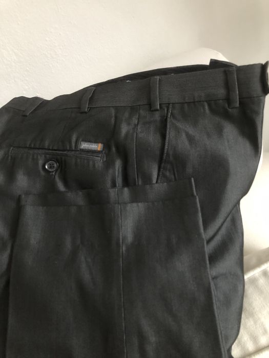 Spodnie garniturowe z polyskiem John Noble