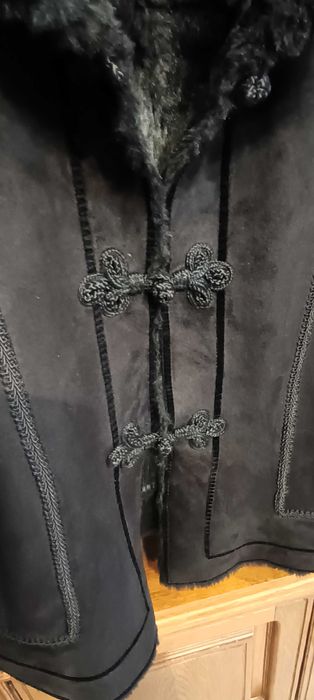 Kożuszek czarny rozm.L