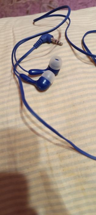 Дротові навушники