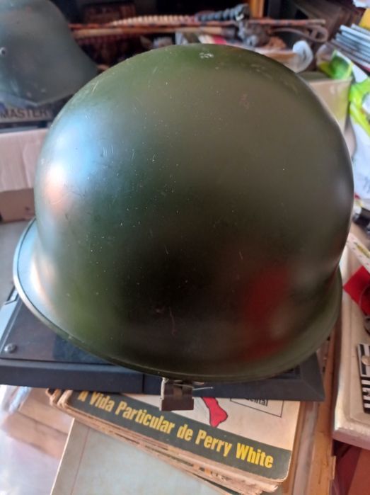 Capacete americano usado no vietnam