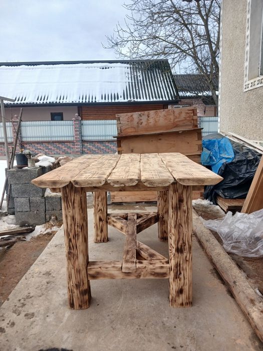 Продається столик в альтанку,ручної роботи,900×1200+750,масивно див...
