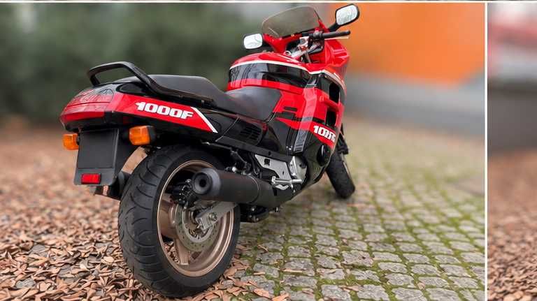 Honda CBR 1000F 1991 Clássica isenta de IUC