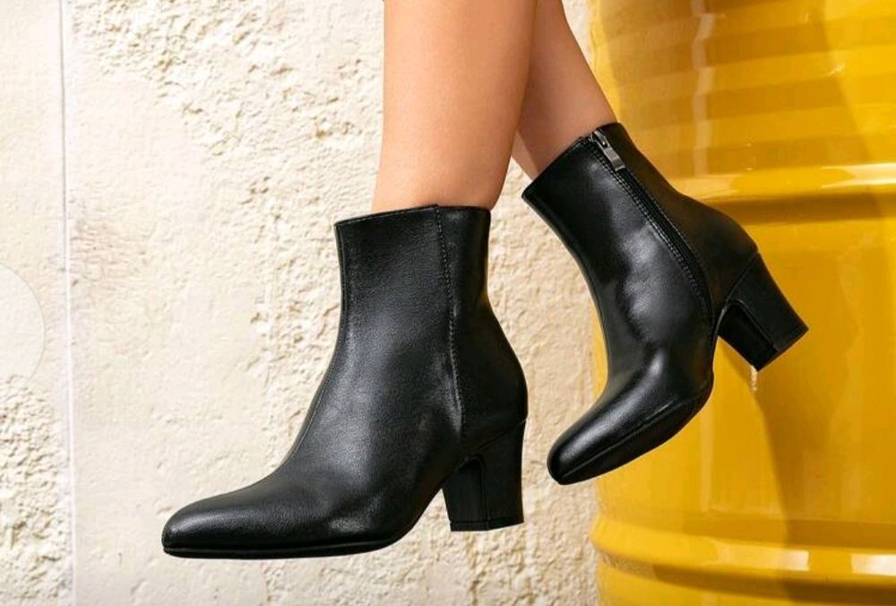 Botki czarne do kostki. Eleganckie. Nowe. Polecam.