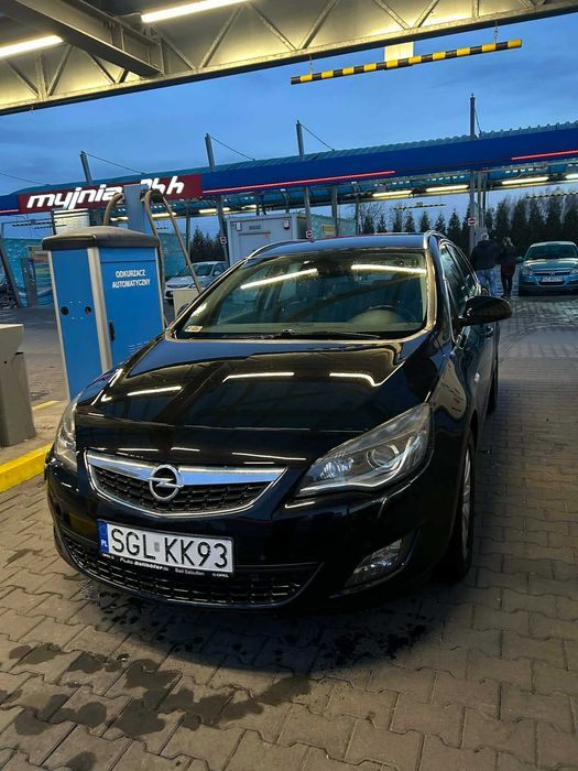 Opel Astra J 2010 ksenony