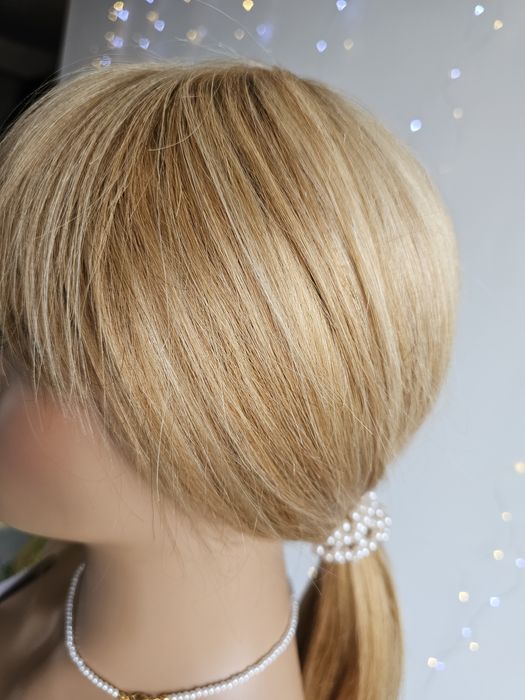 Długa peruka z włosów naturalnych z grzywką słoneczny blond Sofi