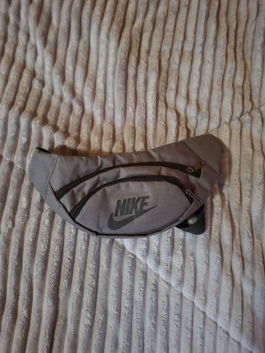 Продам Бананку Nike