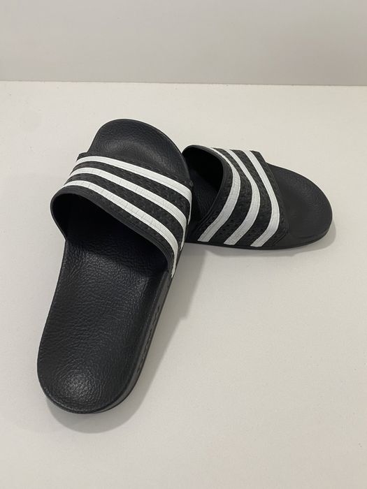 Chinelos adidas NOVOS