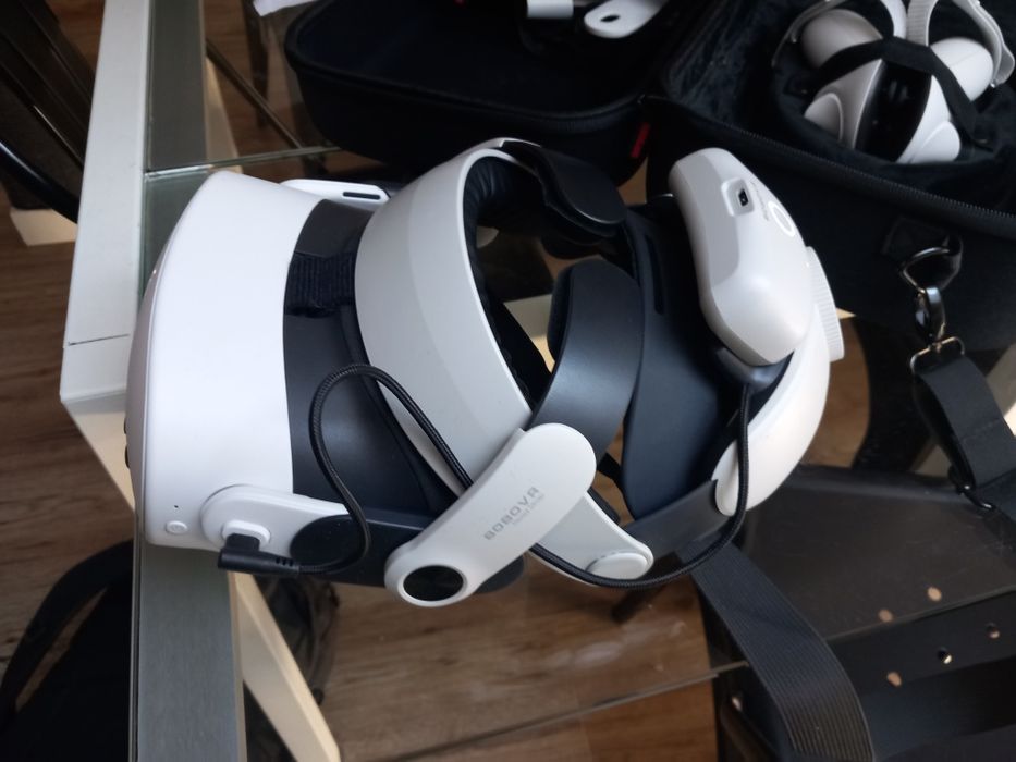 Meta quest 3s + BoboVr M3 Pro 5200mAh + Torba