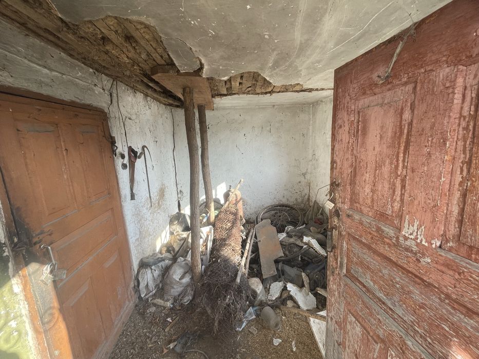 Продам 2- ва будинки , або обмін на авто)