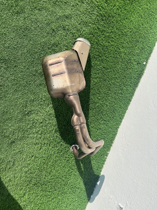 Escape  original completo MT 07