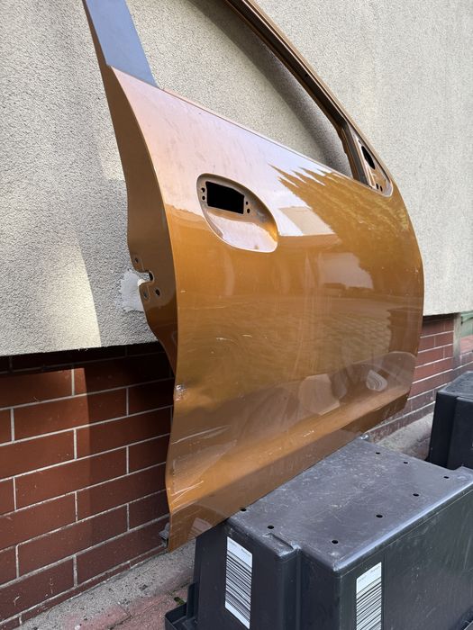 Dacia duster 2 II drzwi przednie prawe OE