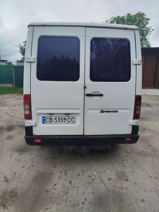 Автомобіль Мерседес Спрінтер