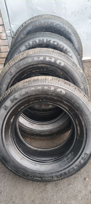 Продам літню , практично нову, резину  245/70/16