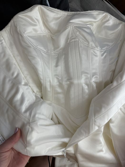 Весільна сукня з шлейфом , розмір м