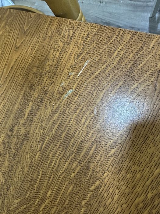 Mesa 2 cadeiras + 2 bancos