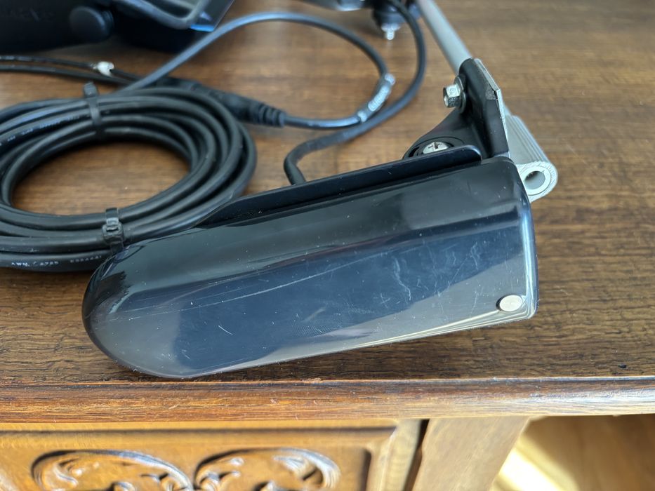 Garmin striker vivid 9sv + gt52hw + sztyca