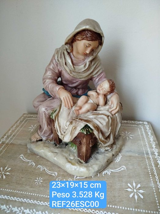 Antiga e belíssima Escultura "Virgem Maria e o Menino"