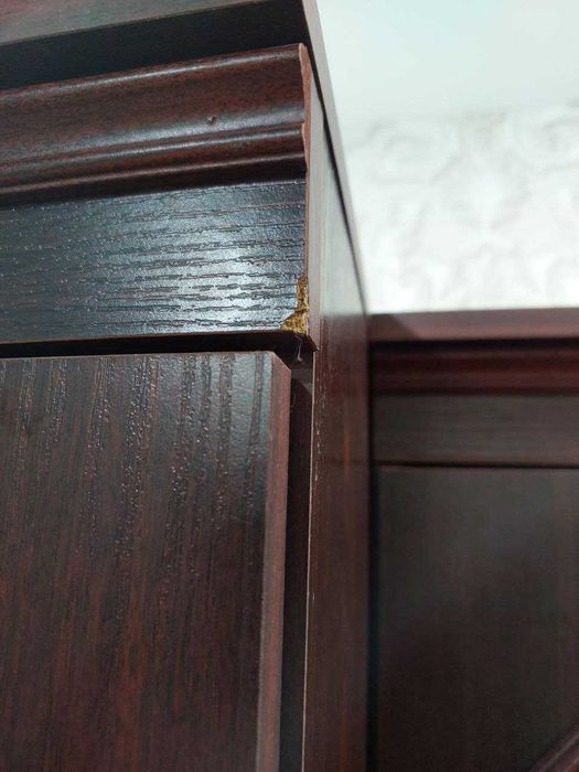 Стенка в комнату