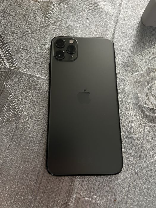 Продам 11 про макс на 256g