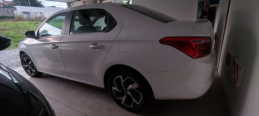 Citroën C-Elysée 1.2 PureTech Shine